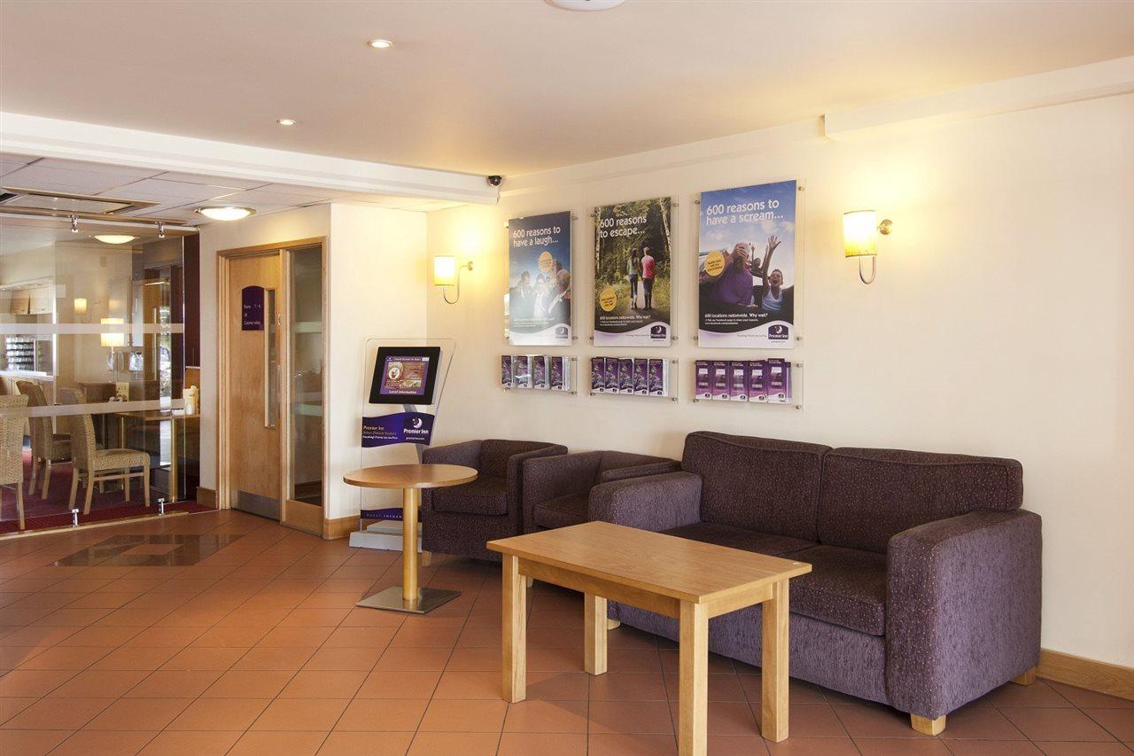 Premier Inn Bolton Stadium Arena Exteriör bild